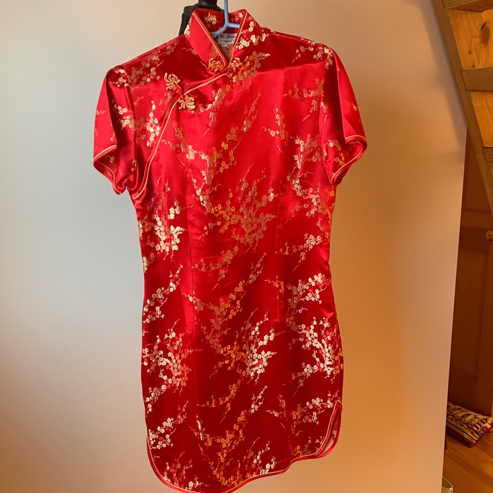 FANG Red Cheongsam with Gold Embroidery